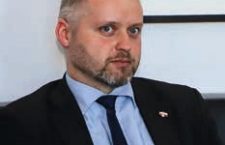 Rozmowa o zmianach zachodzących w przemyśle zbrojeniowym w czasie kryzysu – prezes PTG dr Piotr Wilczyński w “Polsce Zbrojnej”